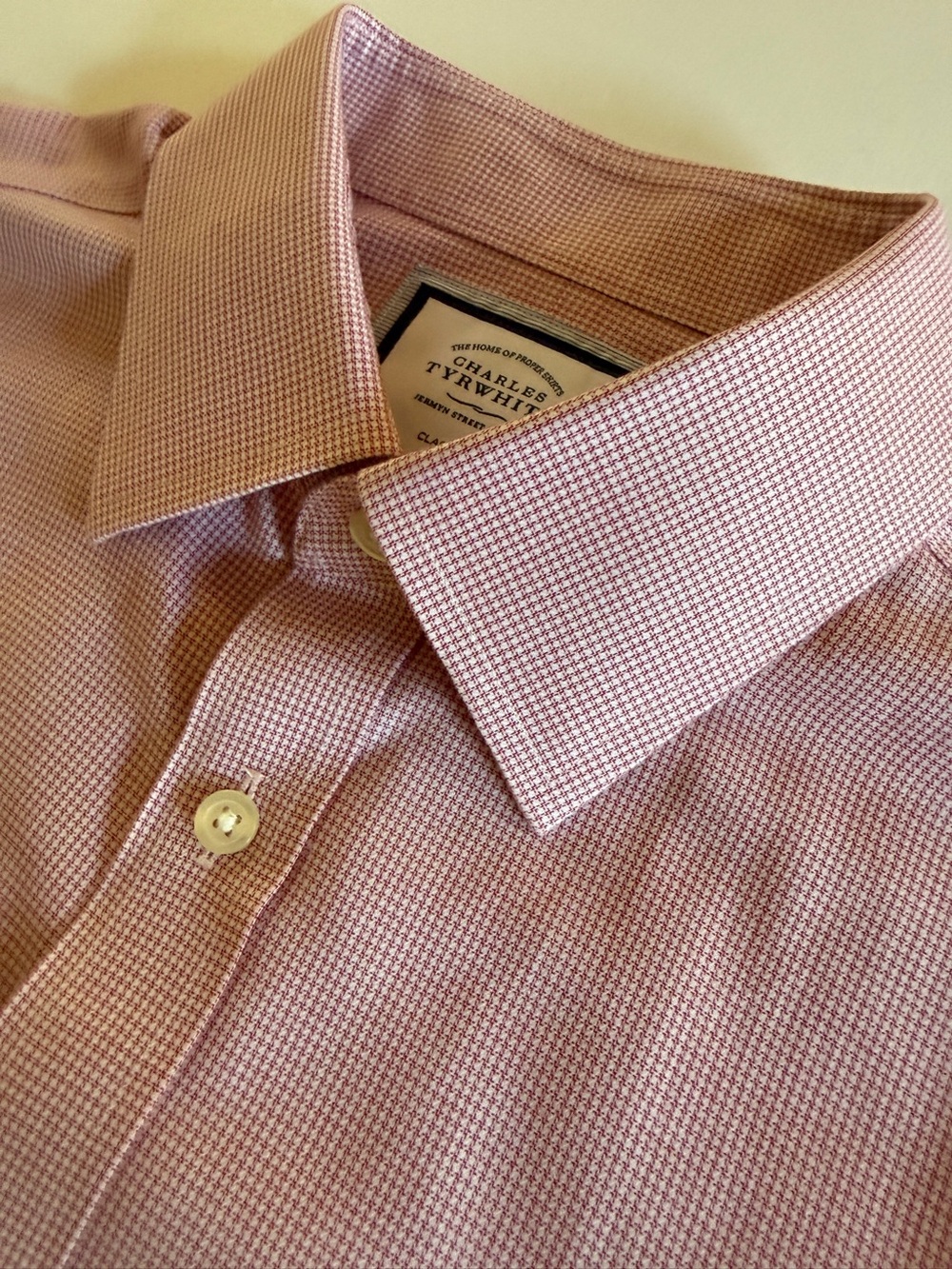 Charles Tyrwhitt Men’s Classic Fit Non-Iron Dress Shirt – 16½/34 – Red